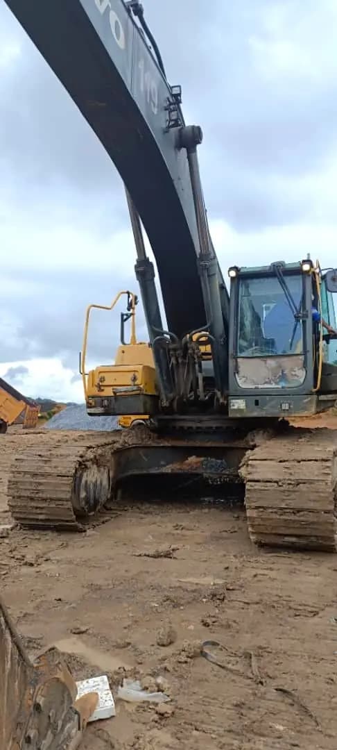 USED | Volvo EC480DL 2014 Excavator – High-Powered | EV119