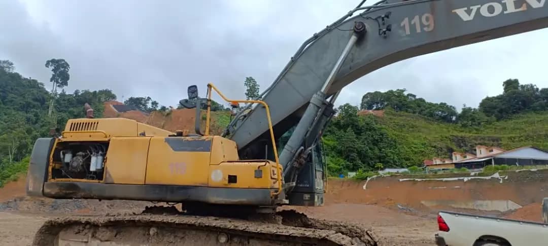 USED | Volvo EC480DL 2014 Excavator – High-Powered | EV119 - Image 5