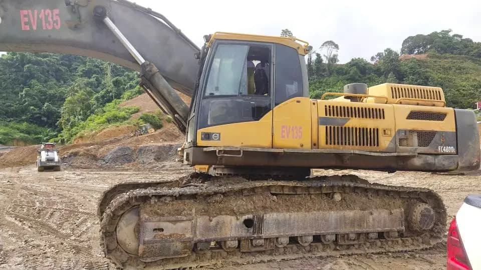 Volvo EC480DL 2016 Excavator – High-Powered | EV135 - Image 4