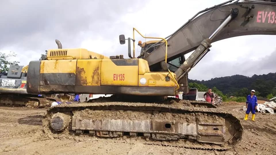 Volvo EC480DL 2016 Excavator – High-Powered | EV135 - Image 3