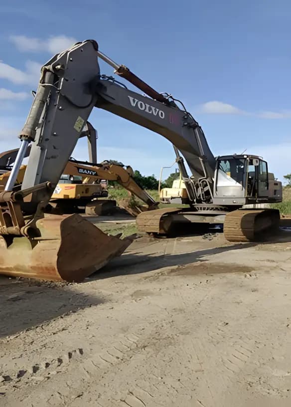 Used | Volvo EC480DL 2016 Excavator – High-Powered | EV132 - Image 1