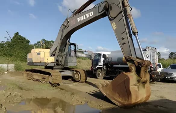 Used | Volvo EC480DL 2016 Excavator – High-Powered | EV132 - Image 3