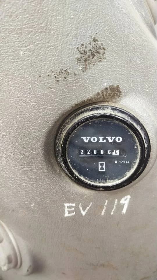 Volvo | Excavator | EC480DL | 2014 | Used | EV119 -- Under repairing shaft bucket cylinder - Image 6