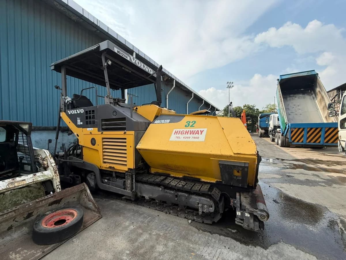 Volvo | Asphalt Paver | 7820B | Used - Image 3