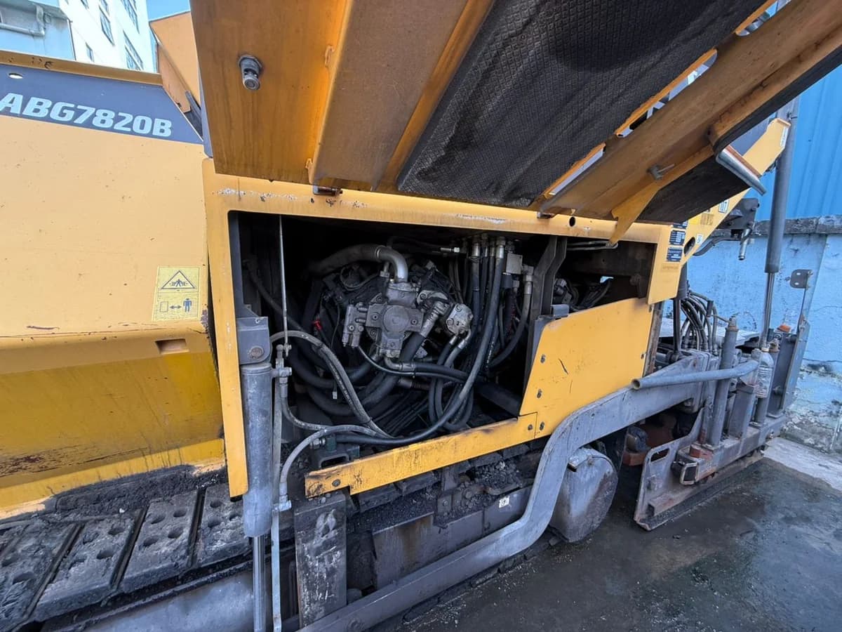 Volvo | Asphalt Paver | 7820B | Used - Image 4