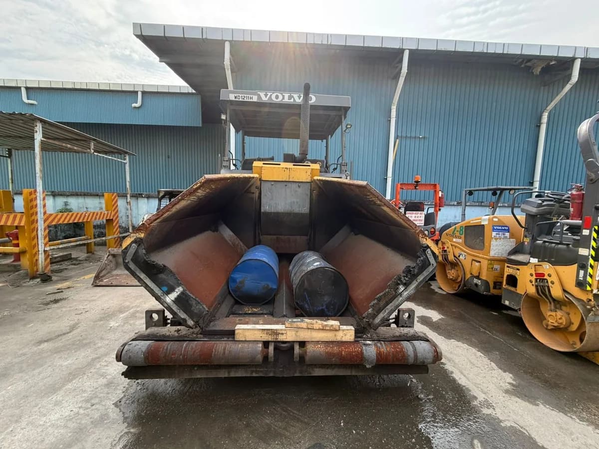 Volvo | Asphalt Paver | 7820B | Used - Image 6