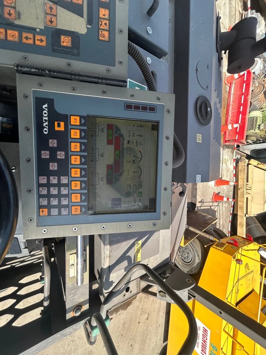 Volvo Asphalt Paver P5770C ABG | Road Paving Equipment - Image 7