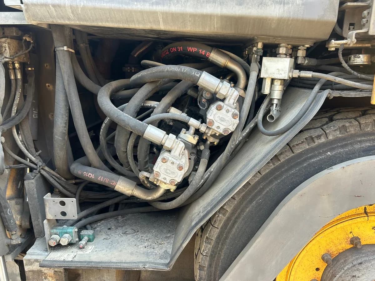 Volvo Asphalt Paver P5770C ABG | Road Paving Equipment - Image 13
