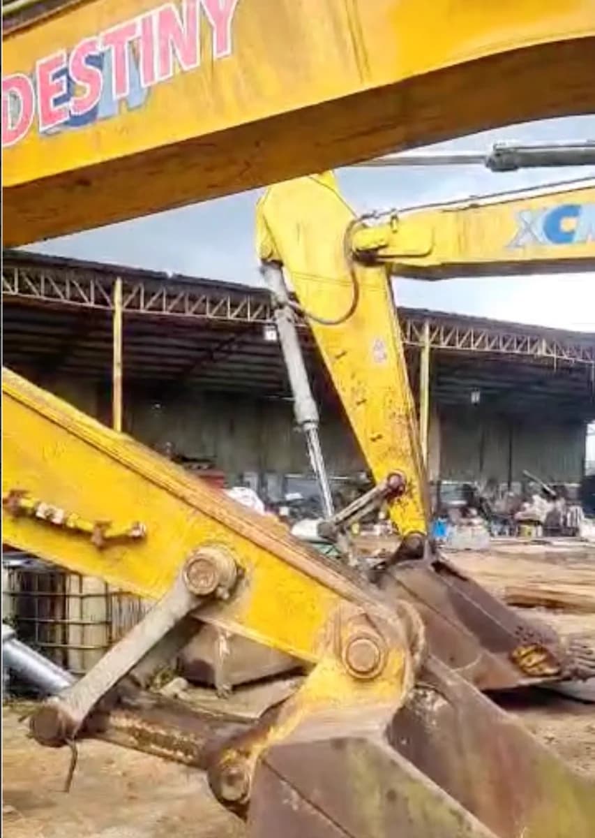 XCMG | Excavator | XE370C 2012/XE335C 2013 | Used | - Image 6