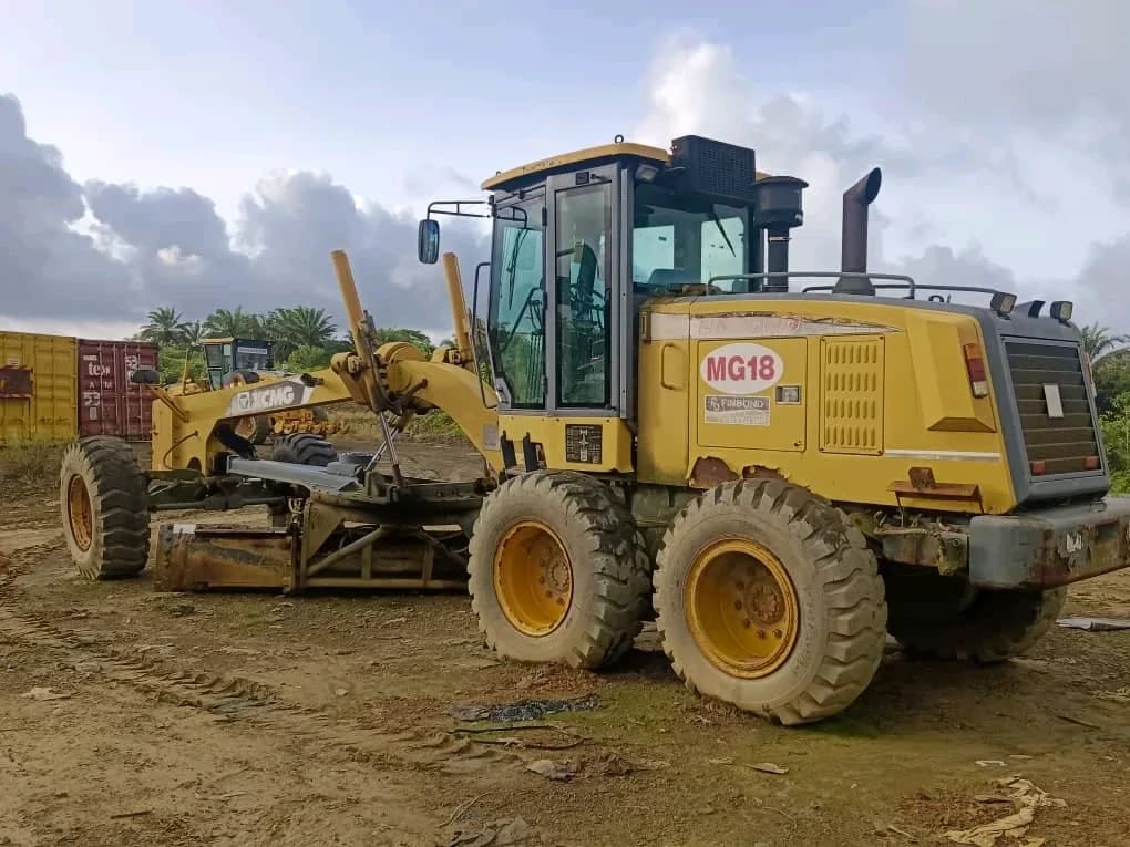 XCMG | Motor Grader | GR215 | 2017 | Used | MG18 - Image 4