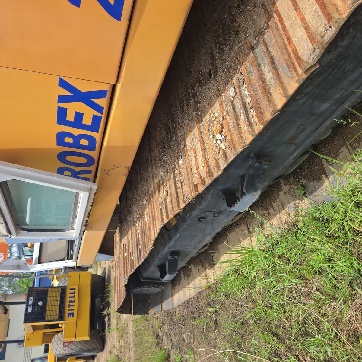 HYUNDAI | Excavator | R210LC | 2016 | unregistered - Image 6