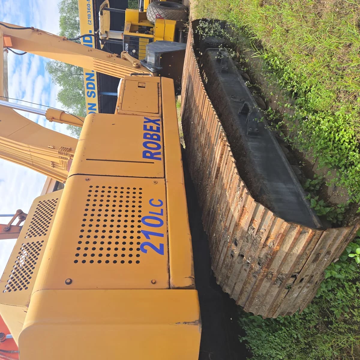 HYUNDAI | Excavator | R210LC | 2016 | unregistered - Image 8
