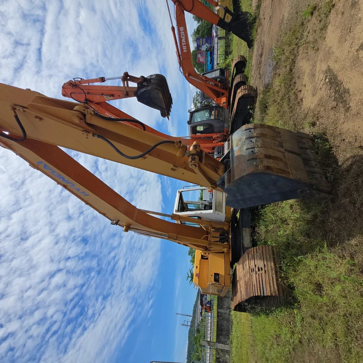 HYUNDAI | Excavator | R210LC | 2016 | unregistered - Image 10