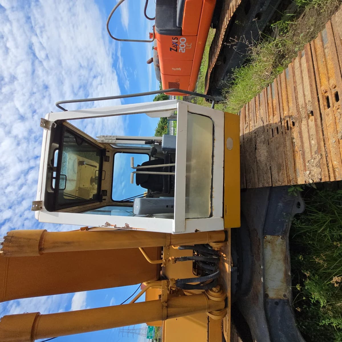 HYUNDAI | Excavator | R210LC | 2016 | unregistered - Image 11